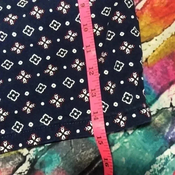 Liz Claiborne plus‎ size 14 shorts navy blue with white and red pattern - Picture 6 of 8